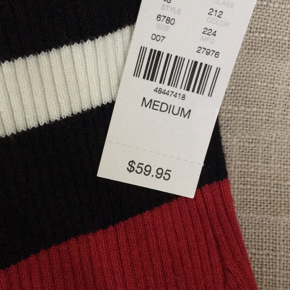 Tops - Picture 4 of 4